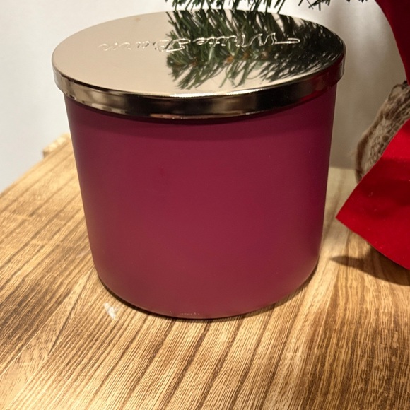 White Barn Red Apple Pumpkin 3-wick Candle-NEVER USED - Picture 4 of 5